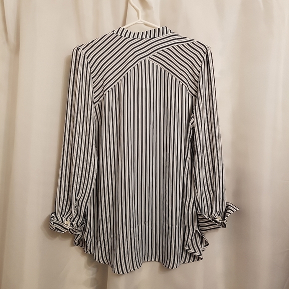 Loft women's size Large dark blue and white striped blouse, New - Picture 6 of 6